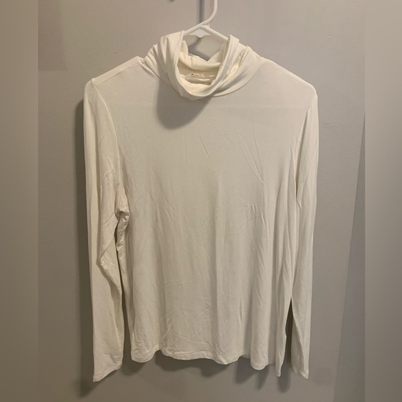 Cleo White Long Sleeve Cowl Neck Top - Size Medium - Picture 5 of 7
